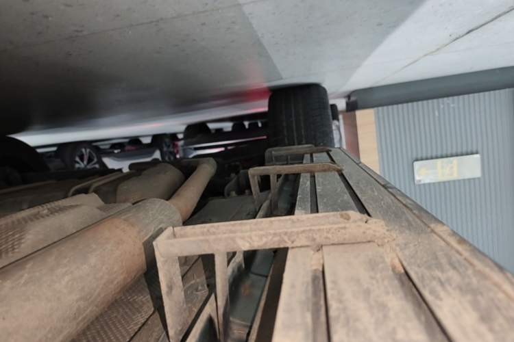 Used Landian E5 2023 1.5L DE-i 100KM Zhenxiang Edition 7-Seater Right Side Sill