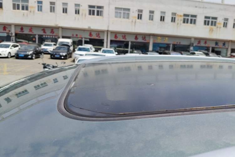 Used Landian E5 2023 1.5L DE-i 110 km Flagship Model 5 Seats Roof