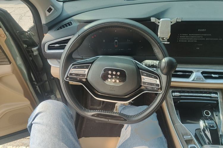 Used Landian E5 2023 1.5L DE-i 100KM Zhenxiang Edition 7-Seater Steering Wheel