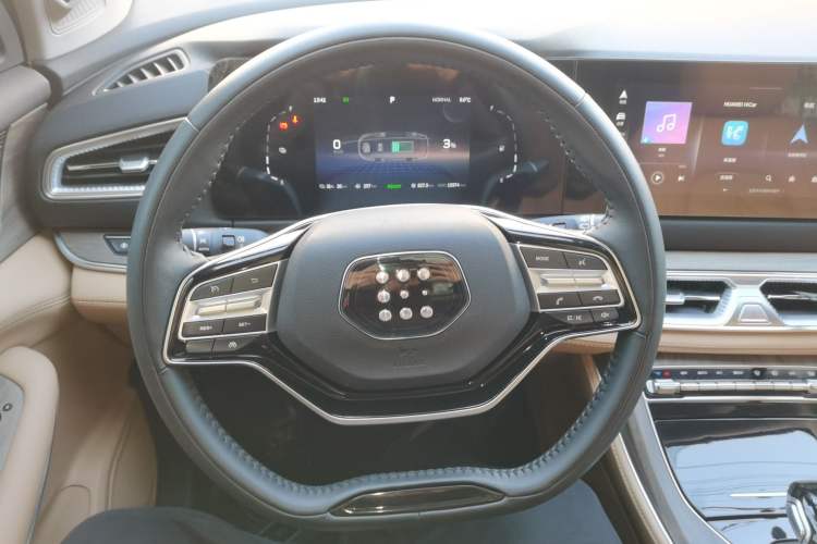 Used Landian E5 2023 1.5L DE-i 110 km Flagship Model 5 Seats Steering Wheel