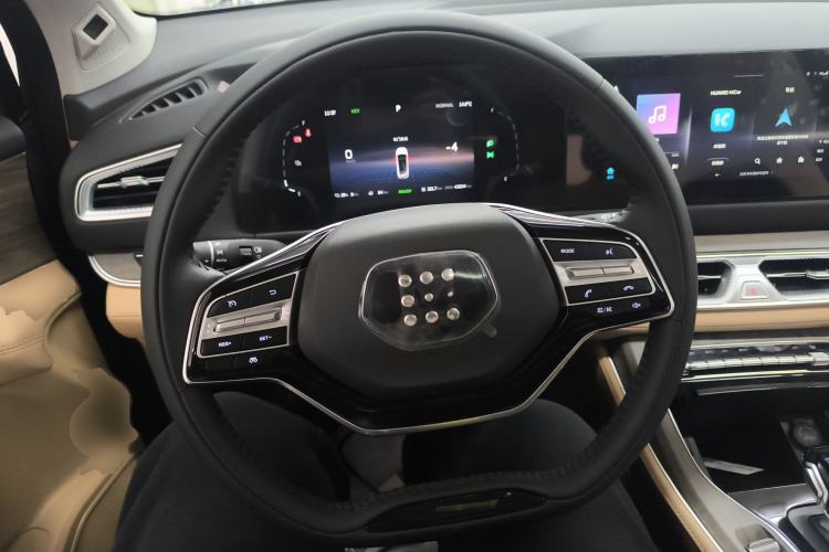 Used Landian E5 2023 1.5L DE-i 100KM Zhenxiang Edition 7-Seater Steering Wheel