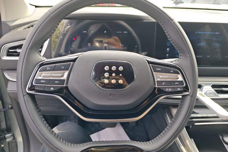 Used Landian E5 2023 1.5L DE-i 100KM Comfort Edition 7-Seater Steering Wheel