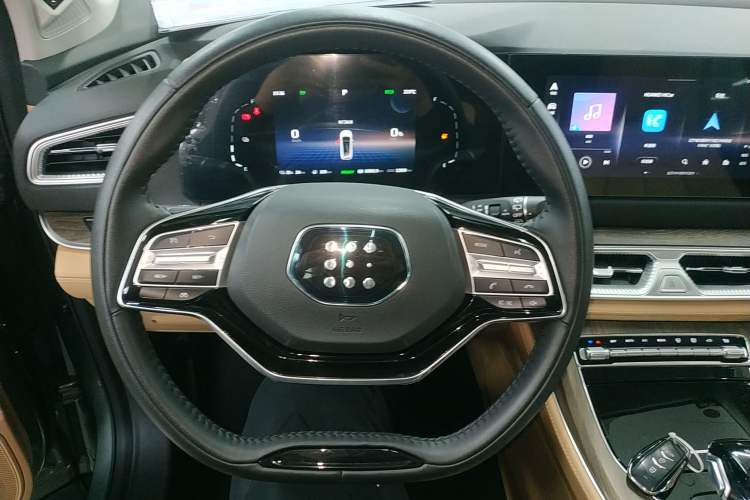 Used Landian E5 2023 1.5L DE-i 100KM Zhenxiang Edition 7-Seater Steering Wheel