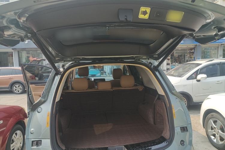 Used Landian E5 2023 1.5L DE-i 100KM Zhenxiang Edition 7-Seater Trunk