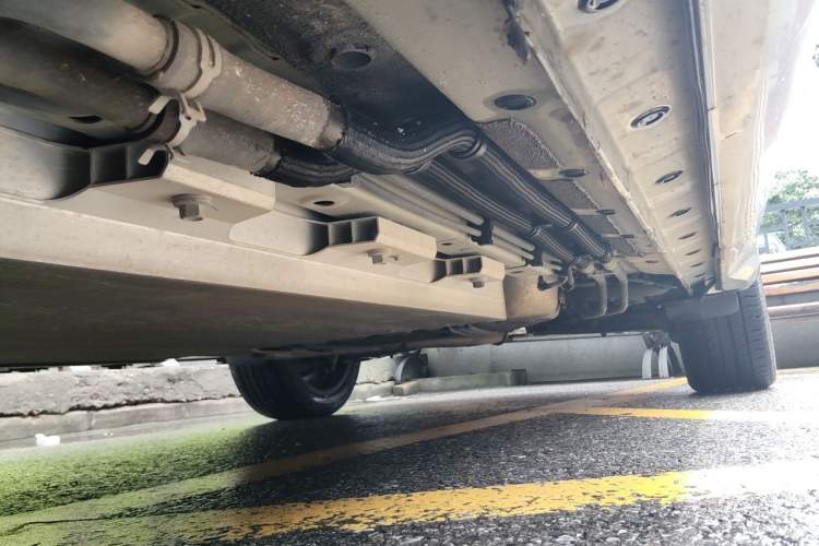 Used Landian E5 2023 1.5L DE-i 110KM Flagship 7-Seater Chassis Front Left