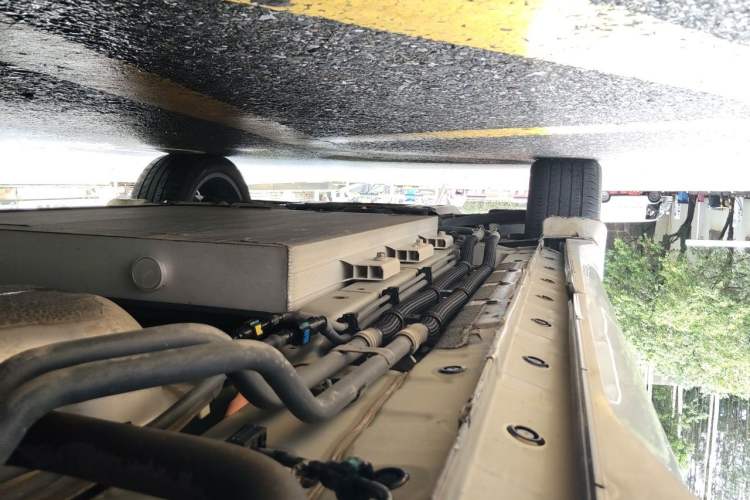 Used Landian E5 2023 1.5L DE-i 110KM Flagship 7-Seater Chassis Rear Left
