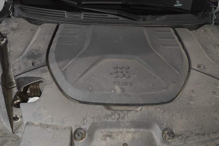 Used Landian E5 2023 1.5L DE-i 100KM Zhenxiang Edition 7-Seater Engine Bay