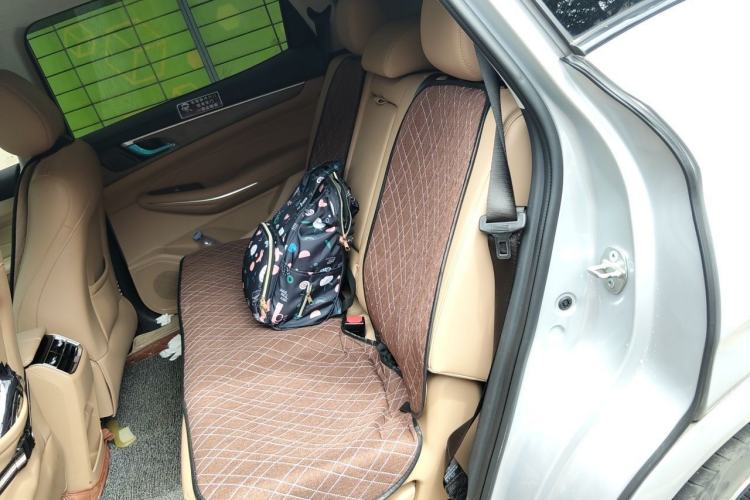 Used Landian E5 2023 1.5L DE-i 110KM Flagship 7-Seater Left Rear Seat