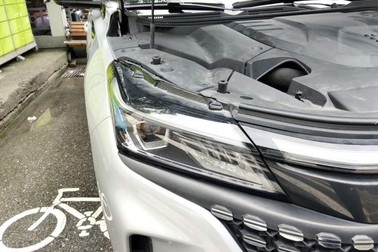 Used Landian E5 2023 1.5L DE-i 110KM Flagship 7-Seater Right Front Headlight