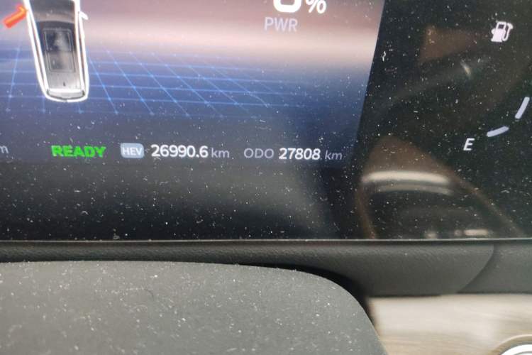 Used Landian E5 2023 1.5L DE-i 110KM Flagship 7-Seater Odometer Close Up