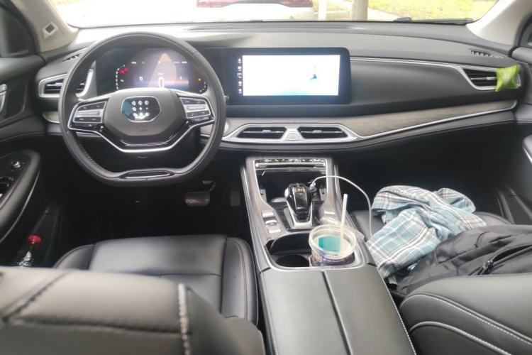 Used Landian E5 2023 1.5L DE-i 100KM Zhenxiang Edition 7-Seater Center Console