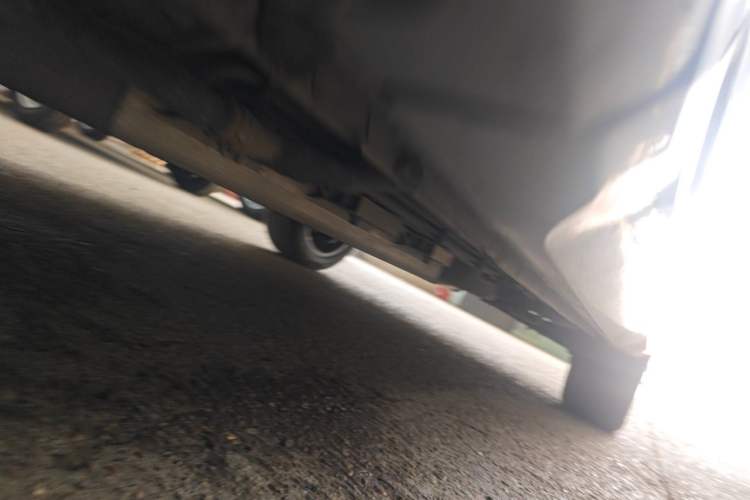 Used Landian E5 2023 1.5L DE-i 100KM Zhenxiang Edition 7-Seater Chassis Front Left