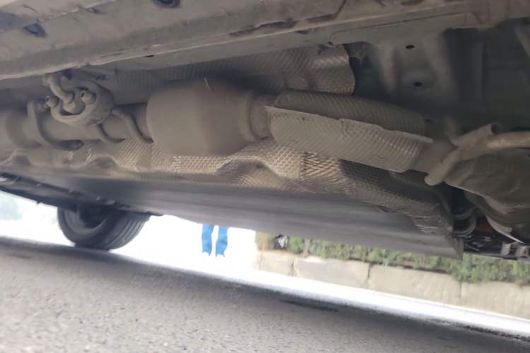 Used Landian E5 2023 1.5L DE-i 110KM Flagship 7-Seater Chassis Front Right