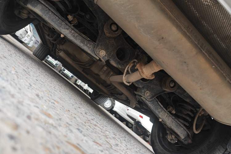 Used Landian E5 2023 1.5L DE-i 100KM Zhenxiang Edition 7-Seater Chassis Rear