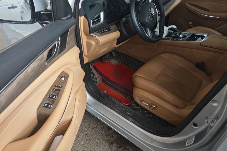 Used Landian E5 2023 1.5L DE-i 100KM Zhenxiang Edition 7-Seater Driver Seat