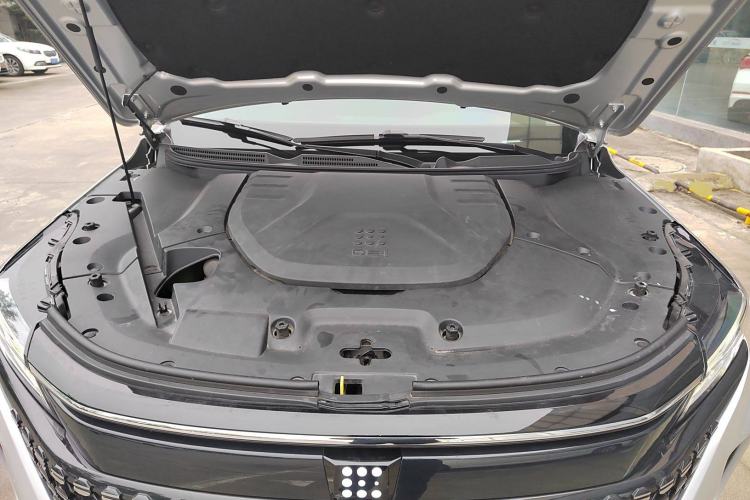 Used Landian E5 2023 1.5L DE-i 100KM Comfort Edition 7-Seater Engine Bay