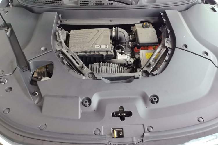 Used Landian E5 2023 1.5L DE-i 100KM Zhenxiang Edition 7-Seater Engine Bay