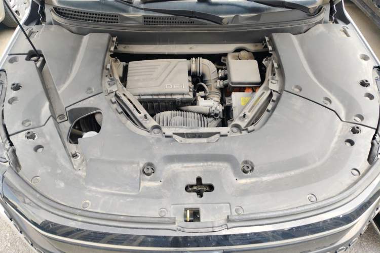 Used Landian E5 2023 1.5L DE-i 100KM Enjoyment Version 5 Seats Engine Bay