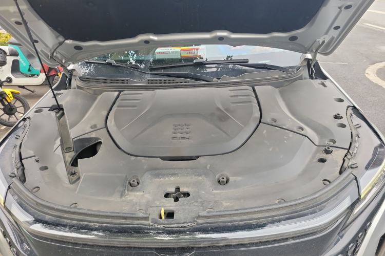 Used Landian E5 2023 1.5L DE-i 110KM Flagship 7-Seater Engine Bay