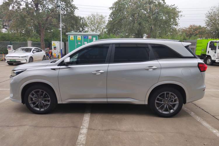 Used Landian E5 2023 1.5L DE-i 100KM Comfort Edition 7-Seater Exterior 3