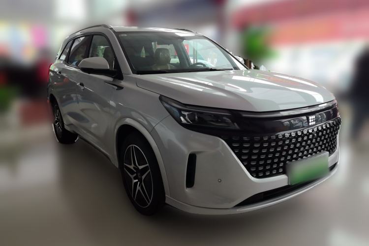 Used Landian E5 2023 1.5L DE-i 100KM Zhenxiang Edition 7-Seater Front Right 45 Deg