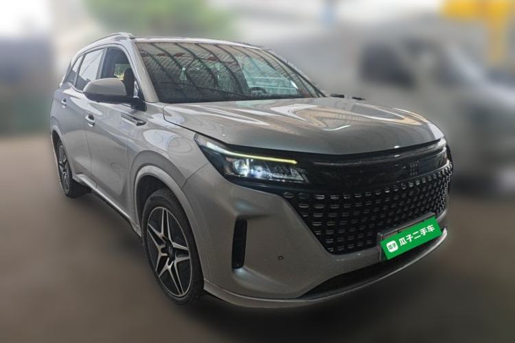 Used Landian E5 2023 1.5L DE-i 100KM Zhenxiang Edition 7-Seater Front Right 45 Deg