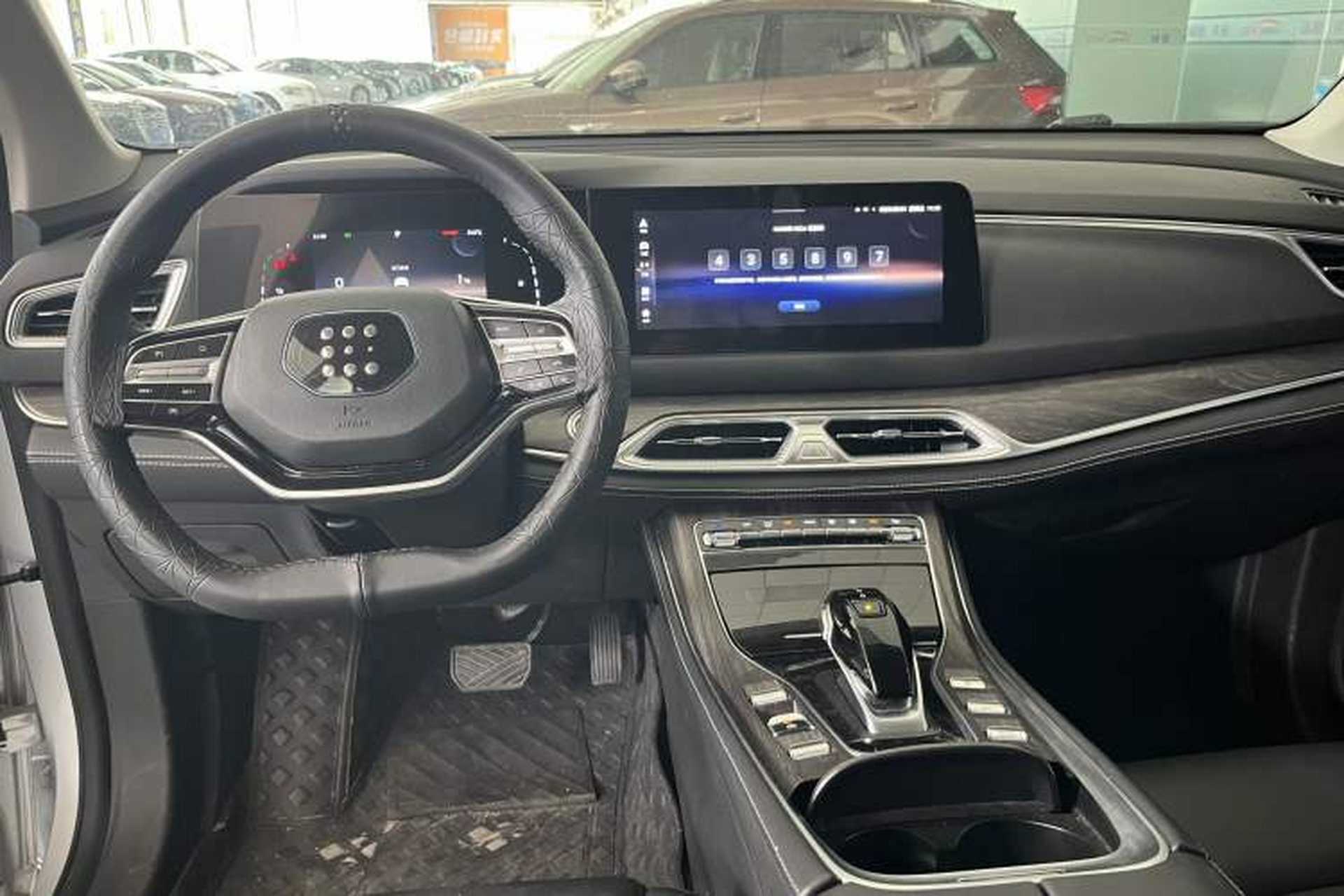 Used Landian E5 2023 1.5L DE-i 100KM Comfort Edition 7-Seater Gear Lever