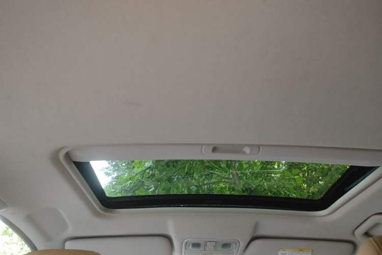 Used Landian E5 2023 1.5L DE-i 100KM Comfort Edition 7-Seater Headliner