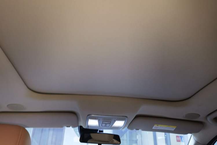 Used Landian E5 2023 1.5L DE-i 110 km Flagship Model 5 Seats Headliner