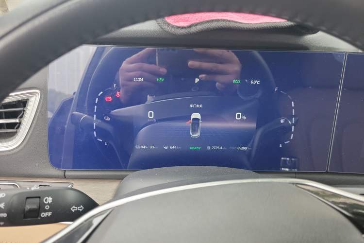 Used Landian E5 2023 1.5L DE-i 110KM Flagship 7-Seater Instrument Cluster