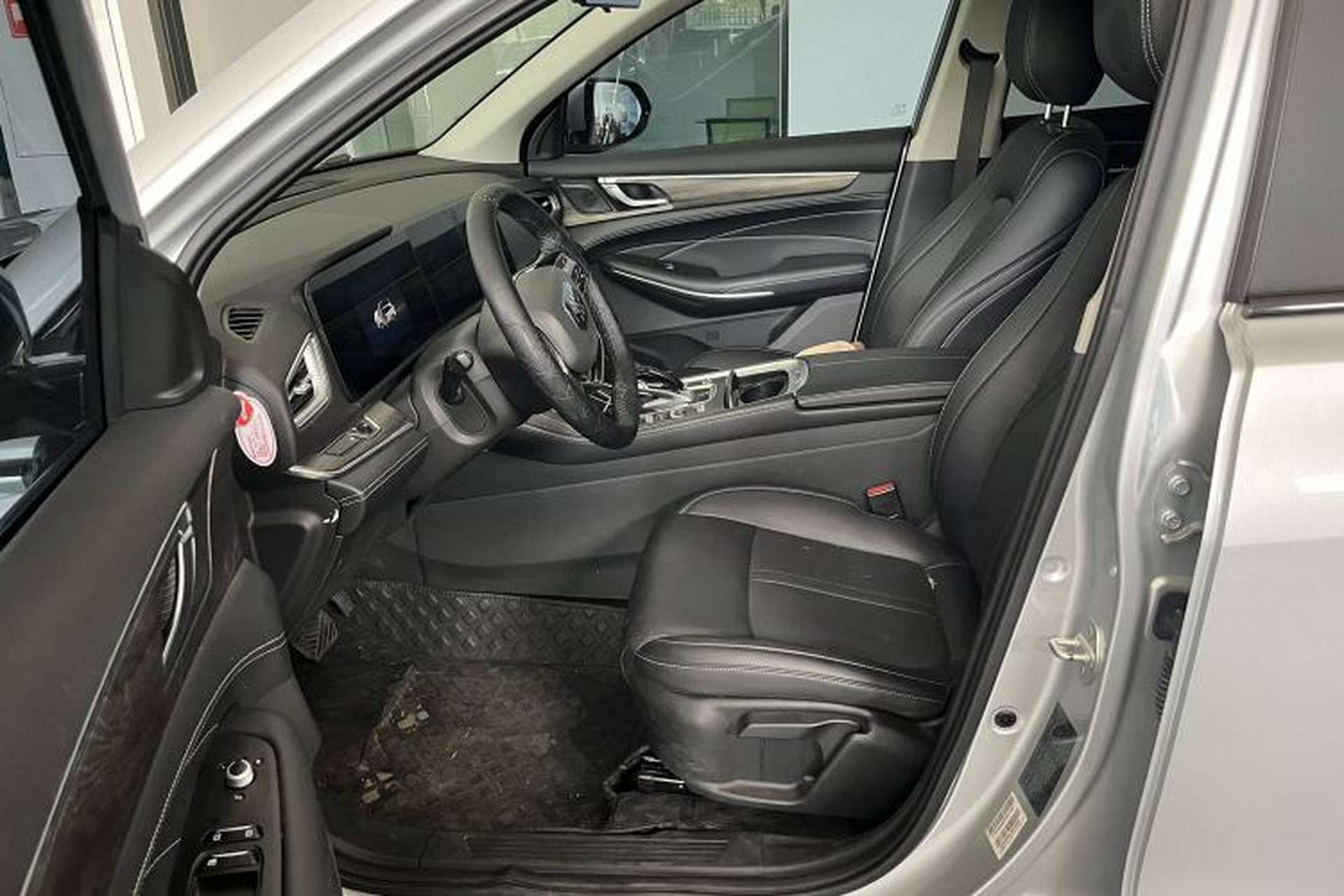 Used Landian E5 2023 1.5L DE-i 100KM Comfort Edition 7-Seater Interior 2