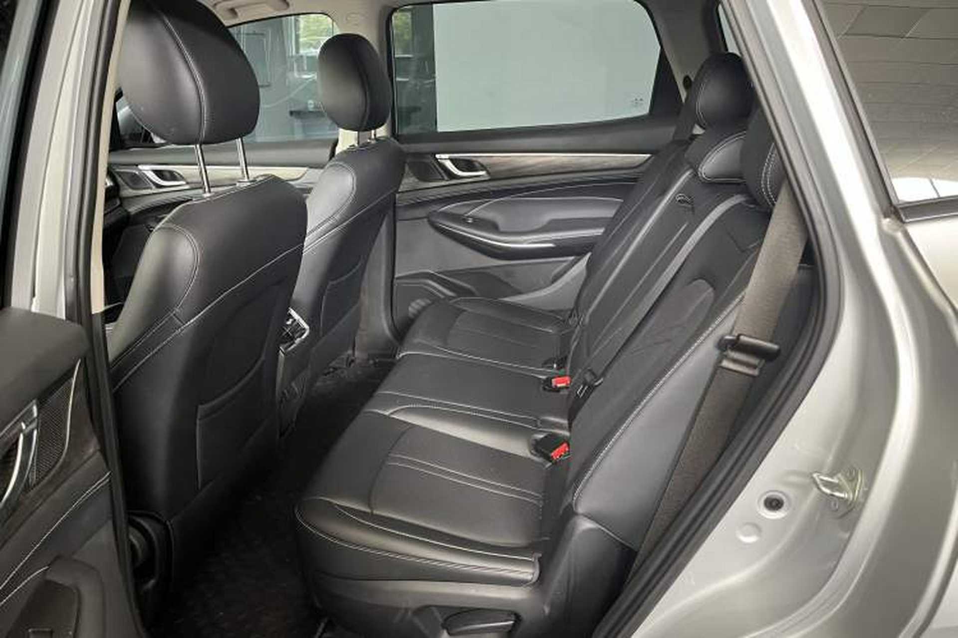 Used Landian E5 2023 1.5L DE-i 100KM Comfort Edition 7-Seater Interior 3
