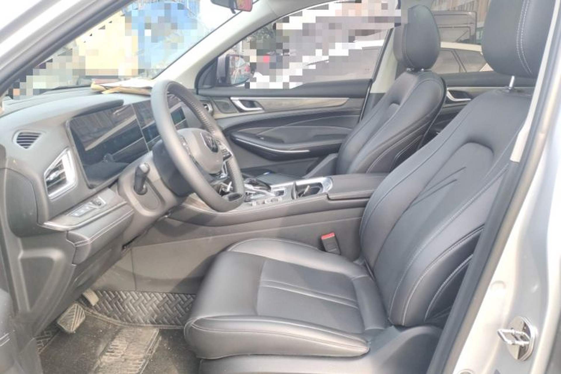 Used Landian E5 2023 1.5L DE-i 100KM Zhenxiang Edition 7-Seater Left Front Seat