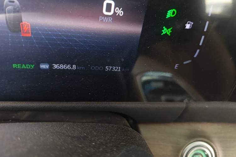 Used Landian E5 2023 1.5L DE-i 100KM Zhenxiang Edition 7-Seater Odometer Close Up