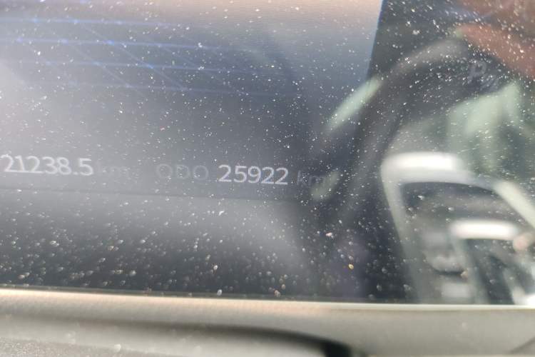 Used Landian E5 2023 1.5L DE-i 100KM Zhenxiang Edition 7-Seater Odometer Close Up