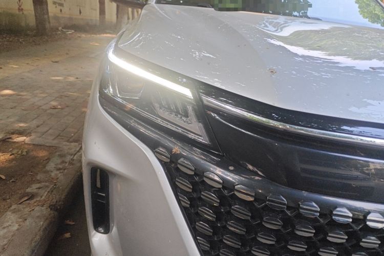 Used Landian E5 2023 1.5L DE-i 100KM Comfort Edition 7-Seater Right Front Headlight