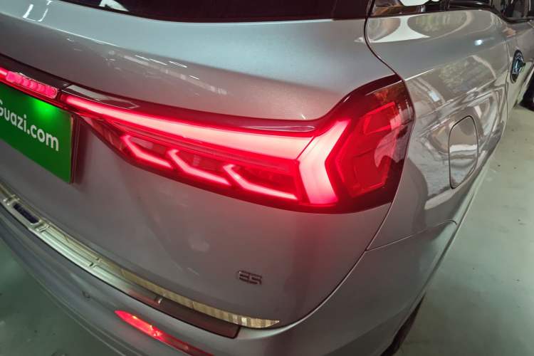 Used Landian E5 2023 1.5L DE-i 110 km Flagship Model 5 Seats Right Rear Taillight
