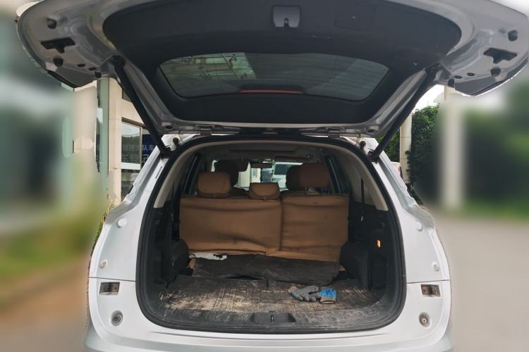 Used Landian E5 2023 1.5L DE-i 100KM Zhenxiang Edition 7-Seater Trunk