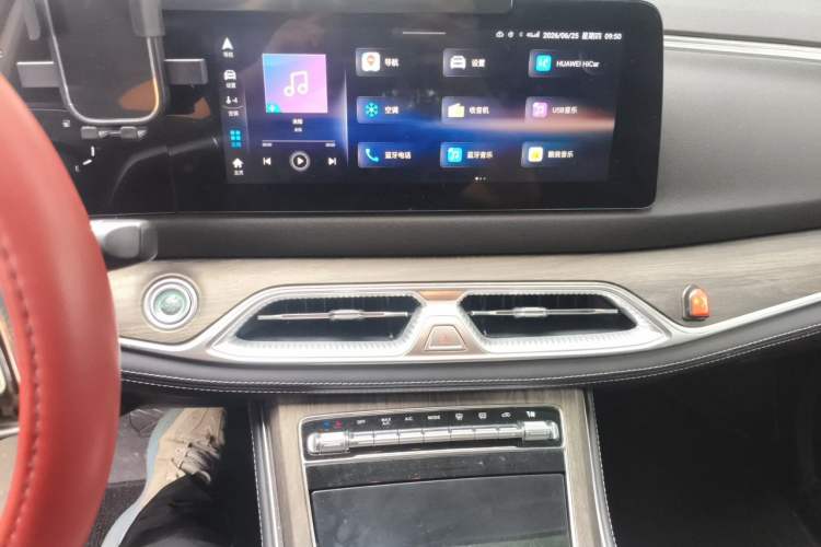 Used Landian E5 2023 1.5L DE-i 100KM Comfort Edition 7-Seater Audio And AC Panel