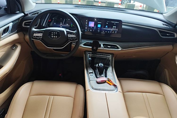 Used Landian E5 2023 1.5L DE-i 100KM Comfort Edition 7-Seater Center Console