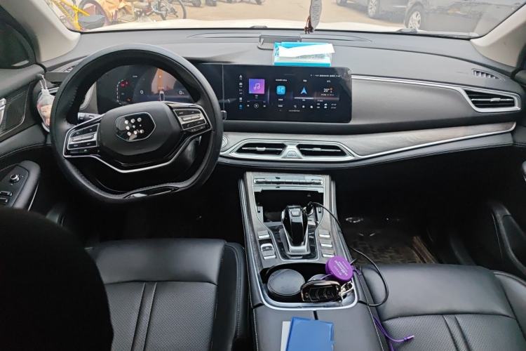 Used Landian E5 2023 1.5L DE-i 100KM Comfort Edition 7-Seater Center Console