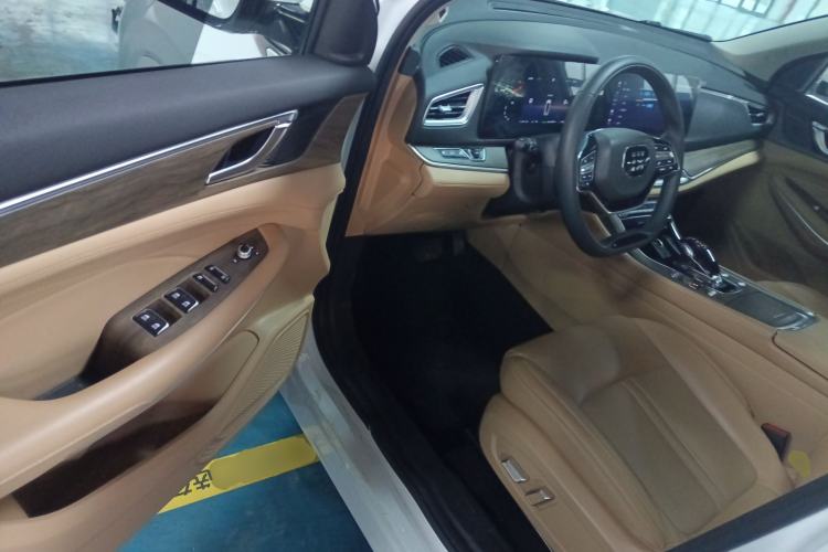 Used Landian E5 2023 1.5L DE-i 100KM Zhenxiang Edition 7-Seater Driver Seat