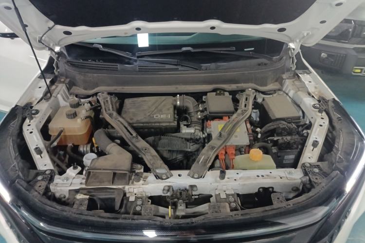 Used Landian E5 2023 1.5L DE-i 100KM Zhenxiang Edition 7-Seater Engine Bay