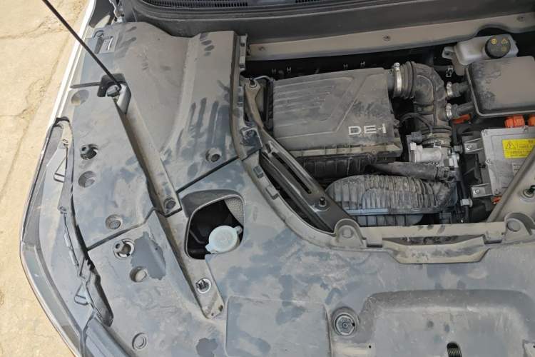 Used Landian E5 2023 1.5L DE-i 100KM Comfort Edition 7-Seater Engine Bay Right
