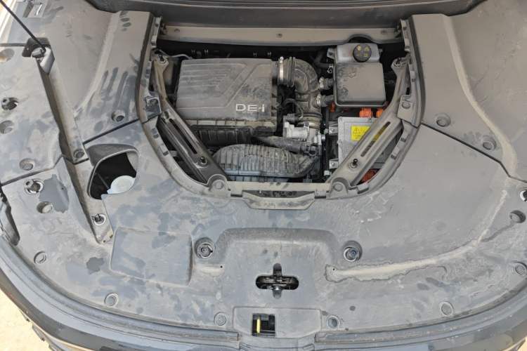 Used Landian E5 2023 1.5L DE-i 100KM Comfort Edition 7-Seater Engine Bay