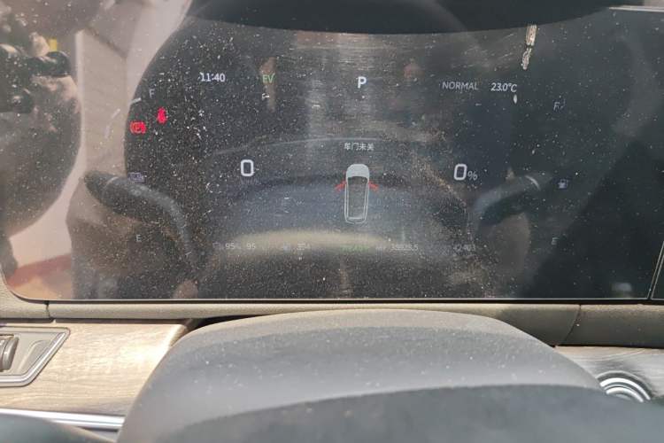 Used Landian E5 2023 1.5L DE-i 100KM Comfort Edition 7-Seater Instrument Cluster