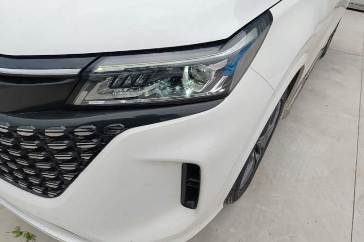 Used Landian E5 2023 1.5L DE-i 100KM Comfort Edition 7-Seater Left Front Headlight