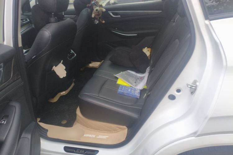 Used Landian E5 2023 1.5L DE-i 100KM Zhenxiang Edition 5-seater Left Rear Seat