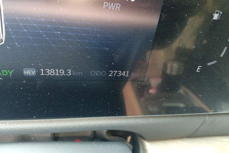 Used Landian E5 2023 1.5L DE-i 100KM Comfort Edition 7-Seater Odometer Close Up