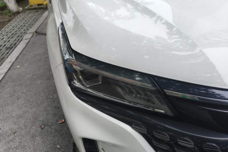 Used Landian E5 2023 1.5L DE-i 100KM Comfort Edition 7-Seater Right Front Headlight